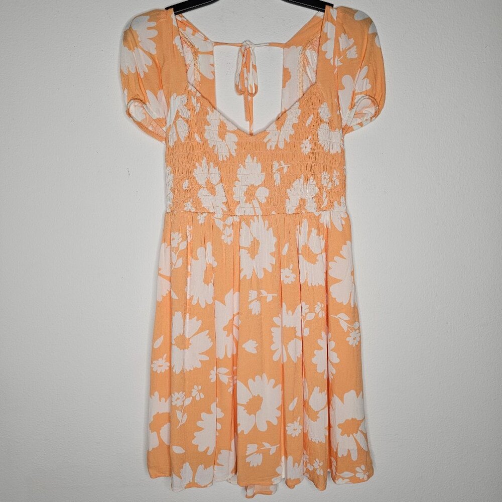 NWT American Eagle Women's Peach/Floral Dress Size Medium